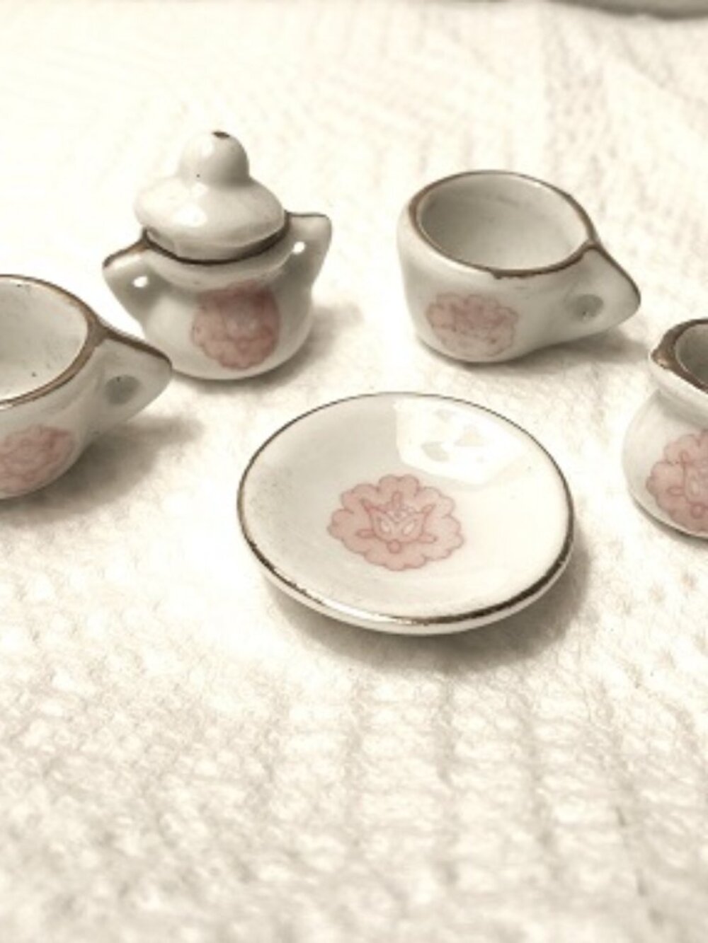 Vintage Miniature Porcelain Blue and White Dollhouse China Set 6 Pc with 2 Lids
